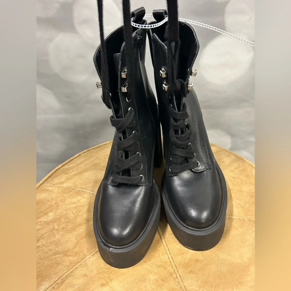 NWOB GB (Gianni Bini) Suzie Leather Lace-up Black Sole Chunky Heel Boot size 6.5 - Picture 6 of 8